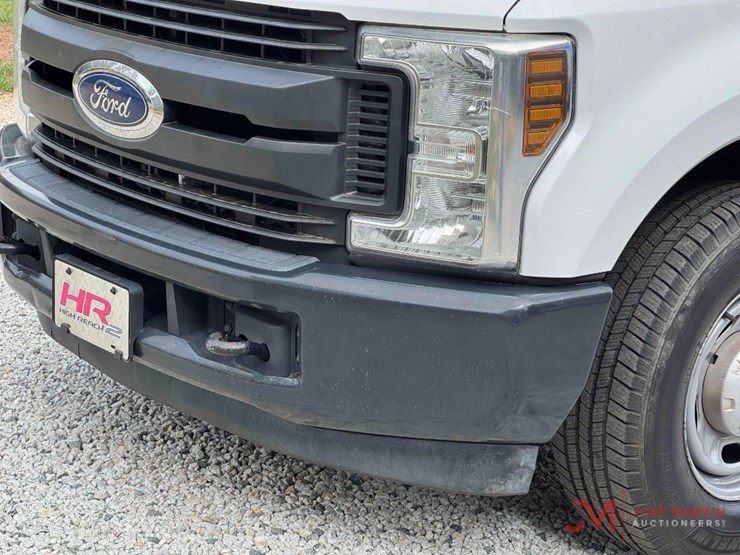 2019-ford-f250-xl-image-5
