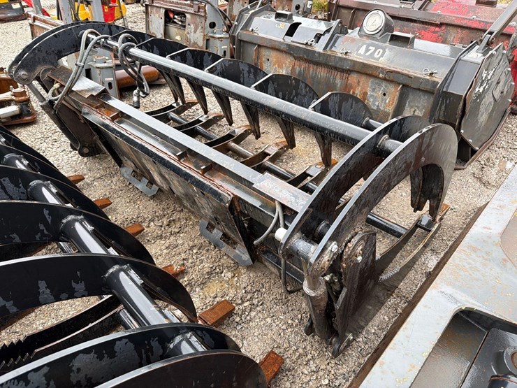 2024-66in.-root-grapple skid-steer-attachment-image-3