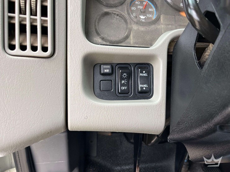 2010-international-7600-image-11