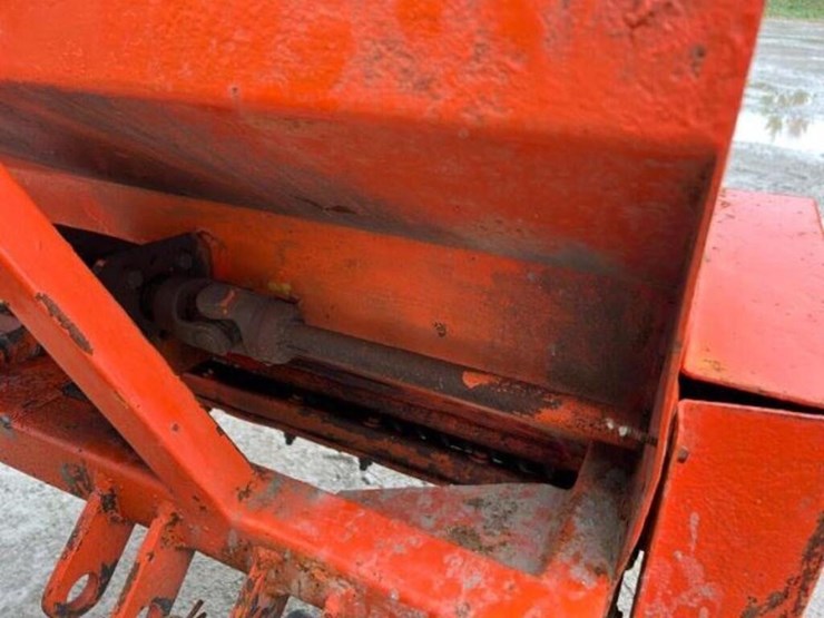 2008-kubota-m7040d-image-34