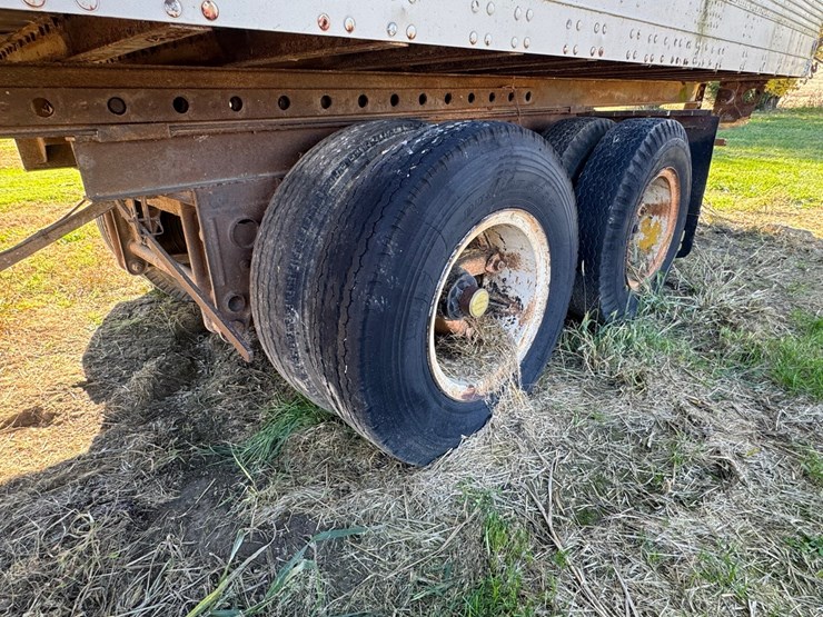 1972-fruehauf-storage-trailer-image-7