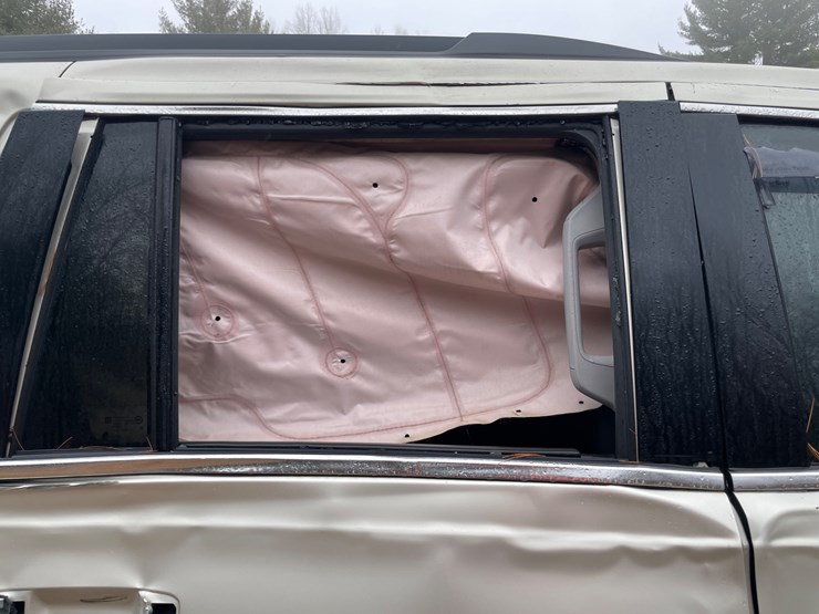 2015-gmc-yukon-slt-image-13