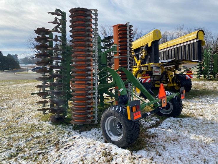 #1147-•-2022-amazone-6002-2-pull-type-disc-(waldo,-wi)-image-11