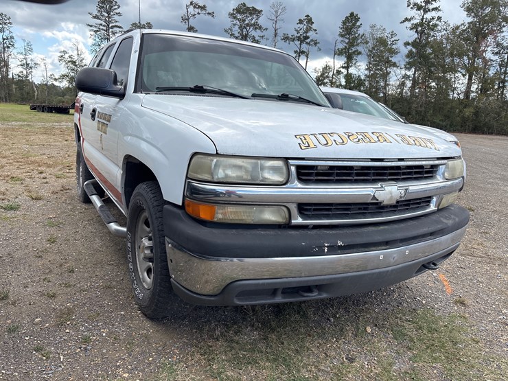 2005-chevrolet-tahoe-image-2