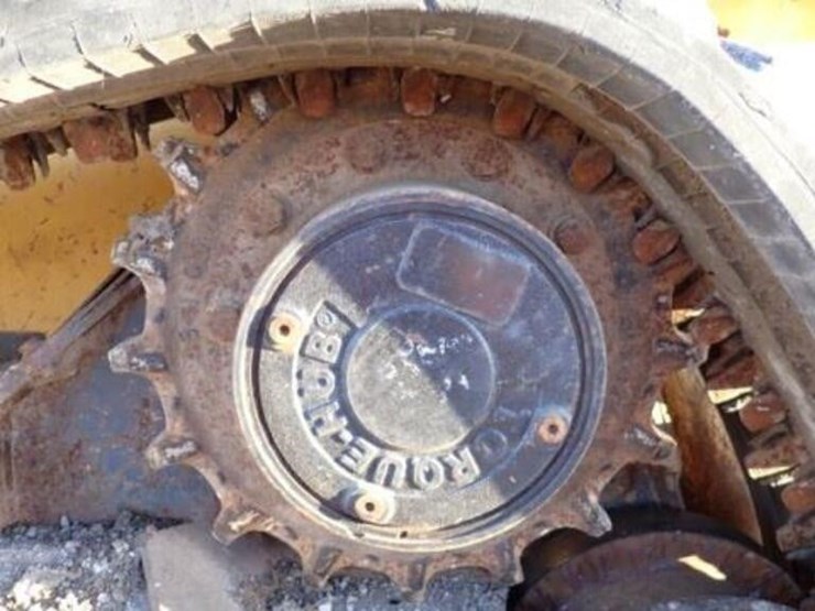 2019-deere-331g-image-61