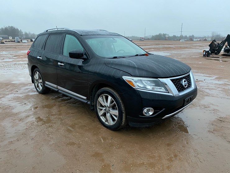 2014-nissan-pathfinder-image-1
