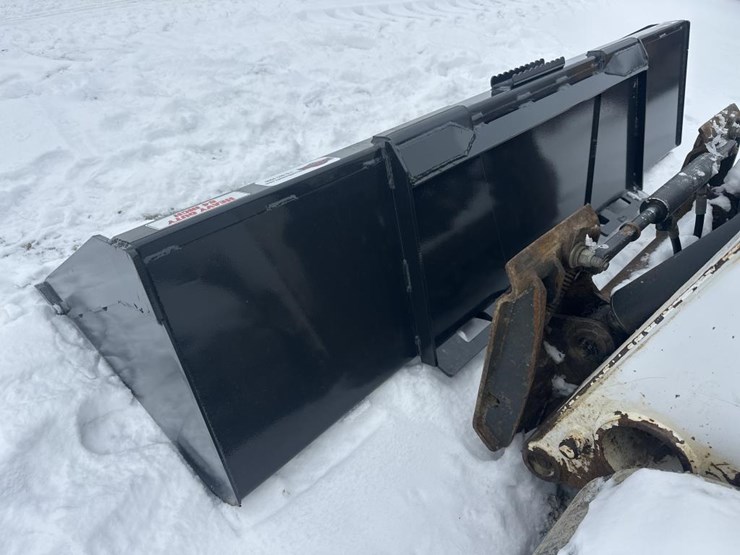 2013-bobcat-t770-image-63