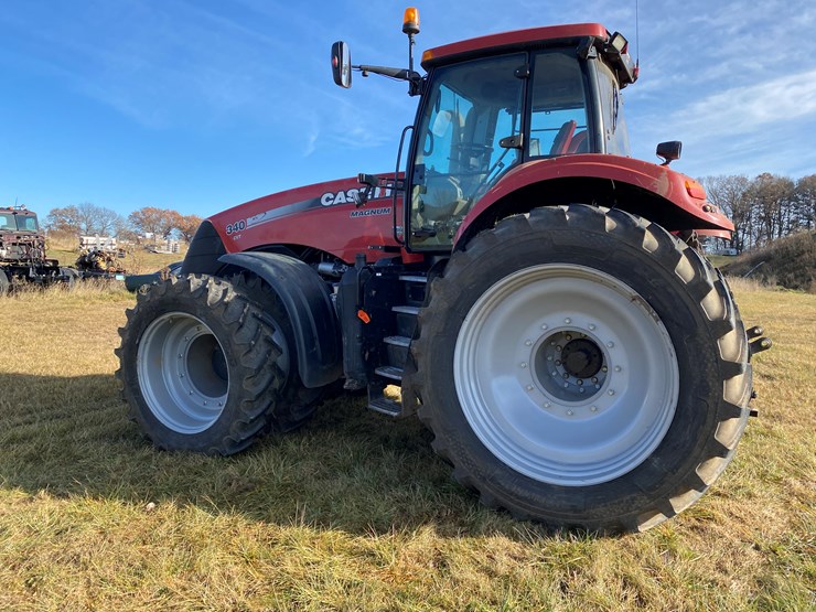 2014-case-ih-340-image-19