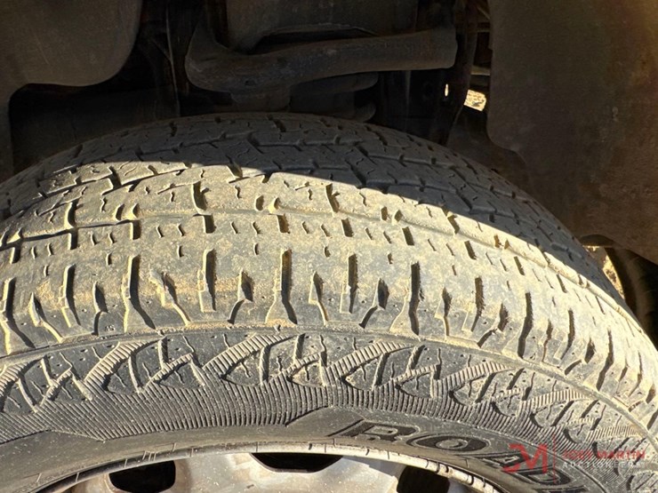 2014-ford-f150-xl-image-11