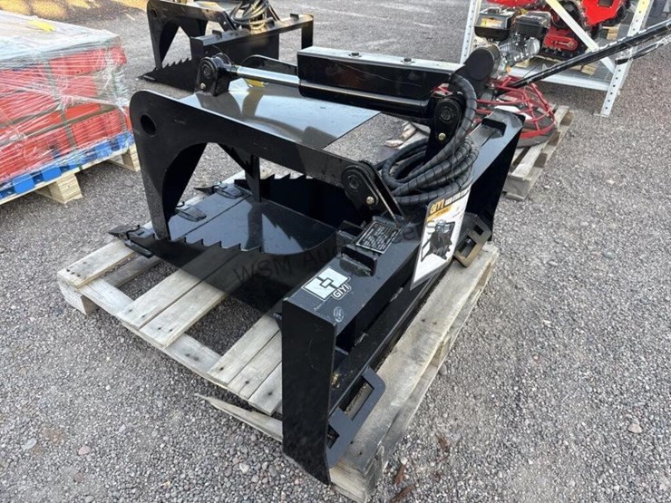 2025-giyi-sgb20-stump-bucket-for-skid-steer-image-3