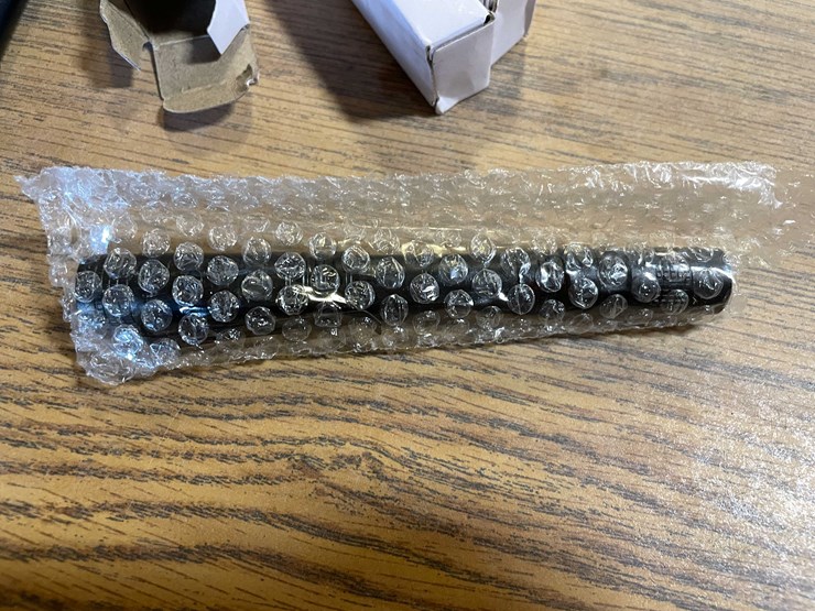 #8647-•-(4)-led-mechanic's-flashlights-(pr11)-image-4