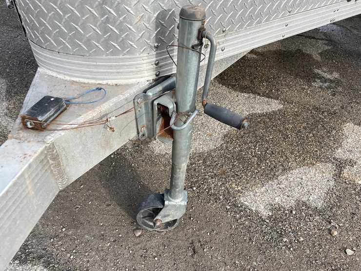 #1397-•-2001-karavan-expedition-trailer-(no-title)-(of)-image-73