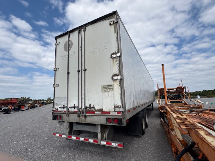 2009-utility-4000d-x-image-8