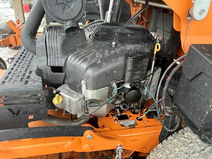 #2701-•-scag-v-ride-lawn-mower-(fall-creek,-wi)-image-16