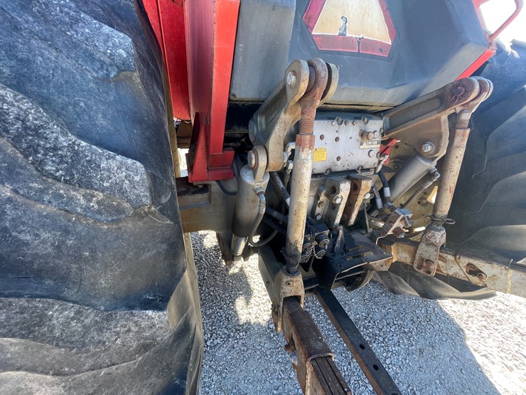 massey-ferguson-2705-image-17