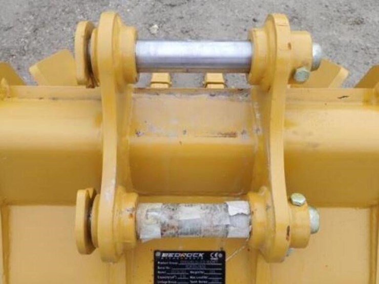 caterpillar-303.5-image-8