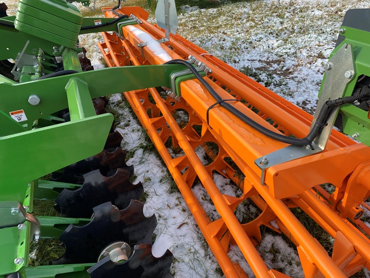 #1146-•-2023-unused-amazone-catros-4003-3-point-compact-disc-(waldo,-wi)-image-24