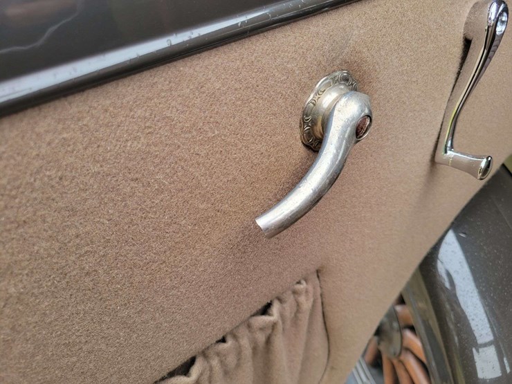 1928-pontiac-sedan-image-91