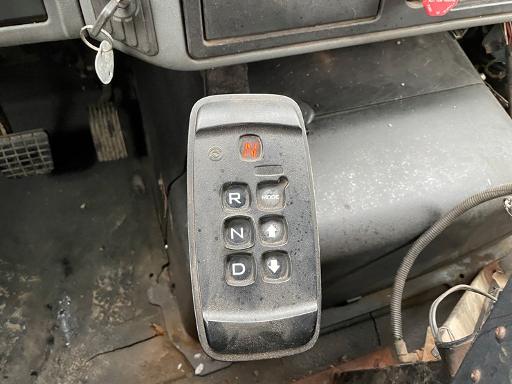 #234-•-2005-international-tri-axle-dump-truck-(has-wi-title)(mosinee,-wi)-image-49