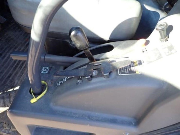 2011-kubota-rtv1100-image-18