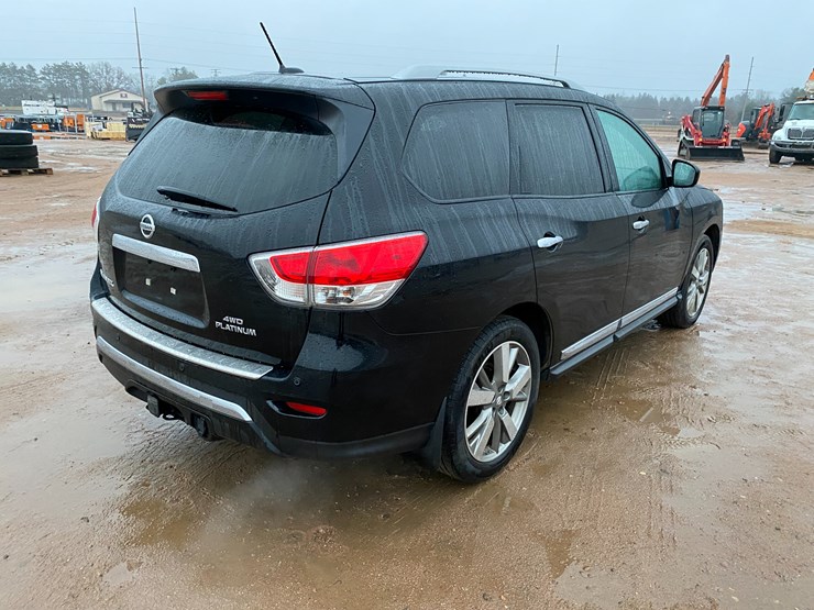 2014-nissan-pathfinder-image-5