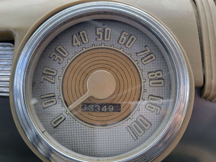 1948-ford-sedan-image-73