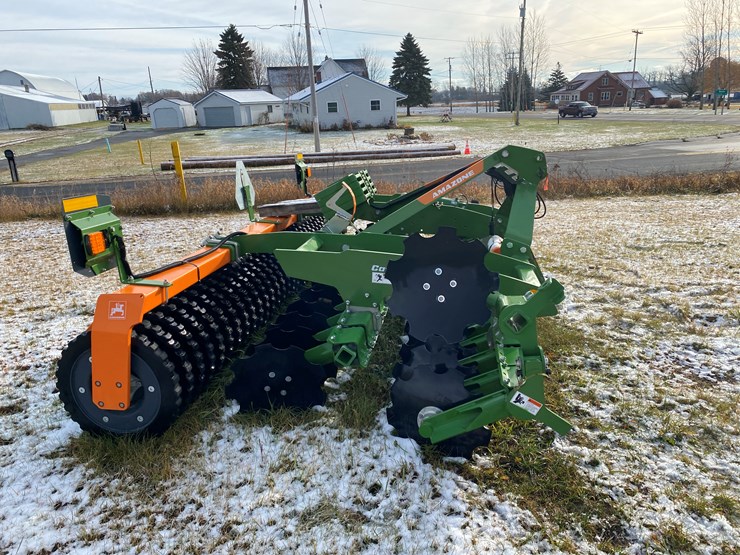 #1145-•-2023-unused-amazone-catros-4003-3-point-compact-disc-(waldo,-wi)-image-4