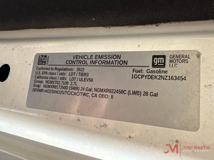 2022-chevrolet-silverado-1500-lt-image-22