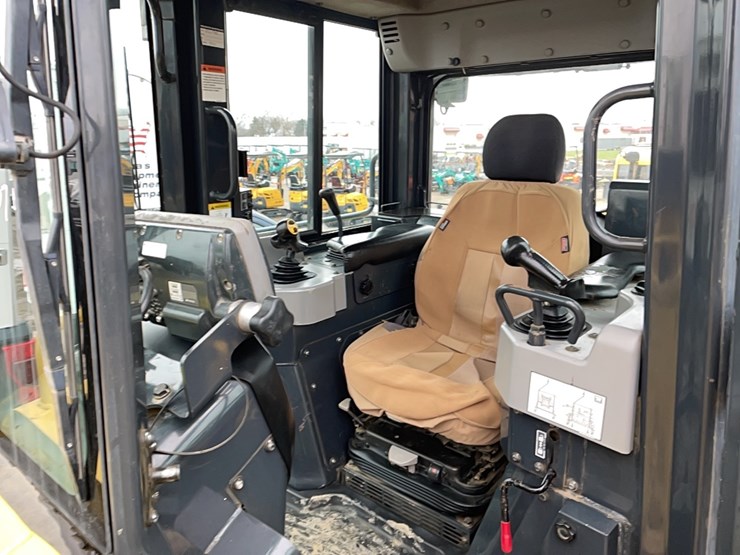 komatsu-d61pxi-24-image-15