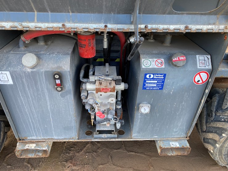 2016-skyjack-sj6832rt-image-15