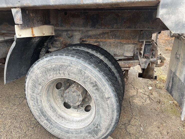 2001-gmc-topkick-image-15