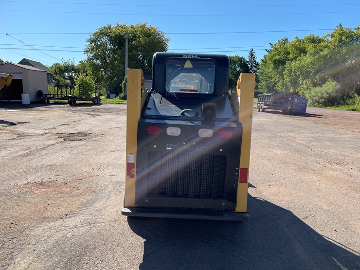 2020-gehl-rt105-image-6