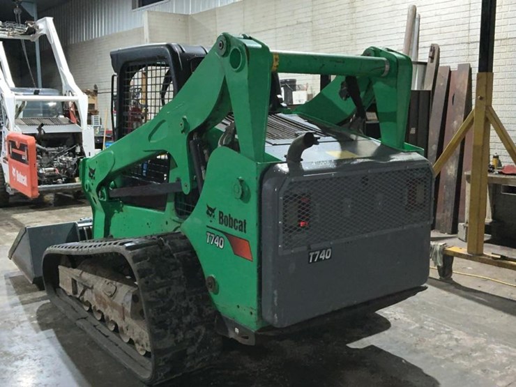 2018-bobcat-t740-image-2