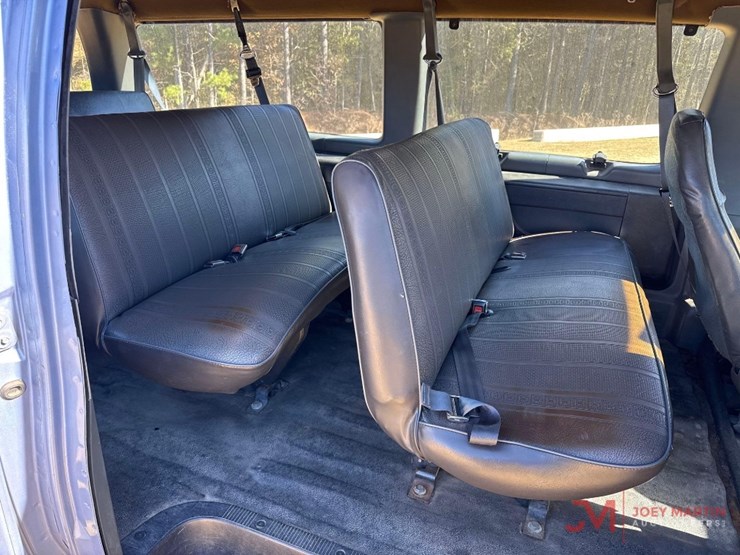 1996-ford-e350-image-14