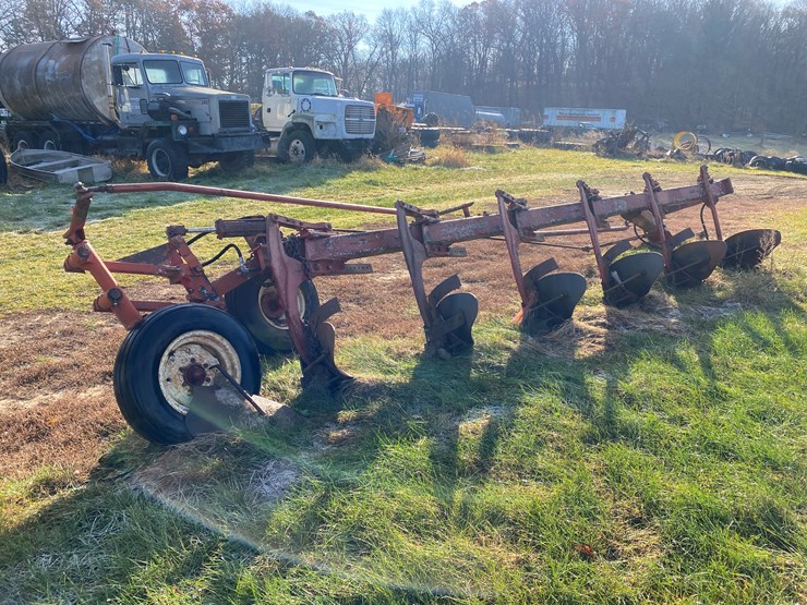 international-720-image-6