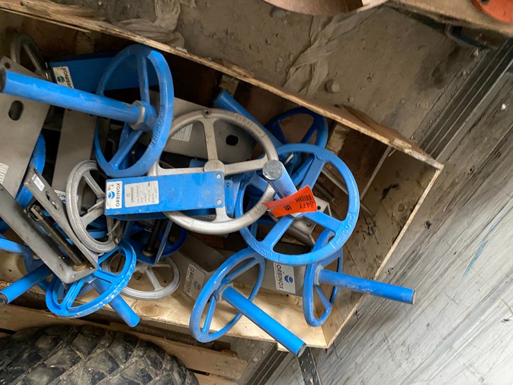 #8477-•-crate-of-orbinox-hand-crank-shut-offs-(new-holstein,-wi)-image-2