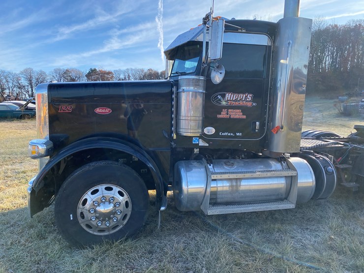 #1012-•-2013-peterbilt-tandem-axle-day-cab-semi-(has-wi-title)-(colfax,-wi)-image-12
