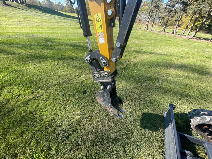 #412-•-2025-agt-industrial-mini-excavator-(cedar-grove,-wi)-image-13