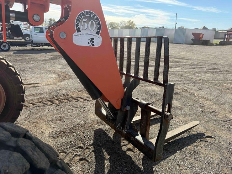 sky-trak-6042-image-9