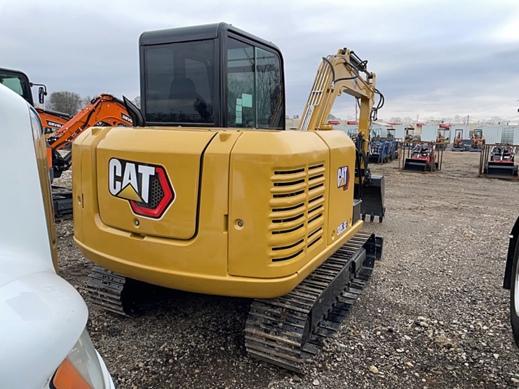 caterpillar-305.5e-image-3