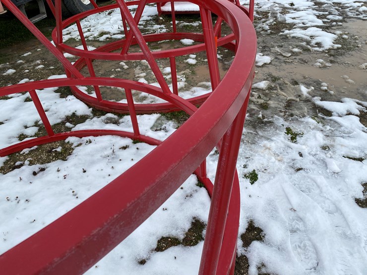 #8446-•-new-steel-hay-feeder-ring-(st.-nazianz,-wi)-image-6