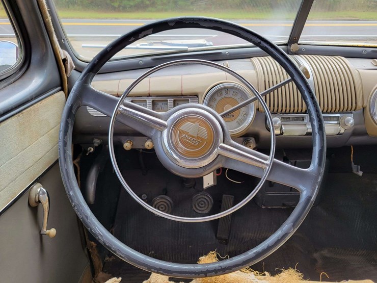 1948-ford-sedan-image-53