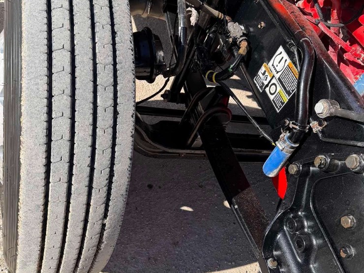 2017-kenworth-t800-image-21