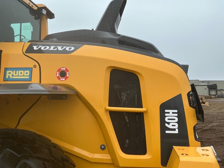 2022-volvo-l60h-image-56