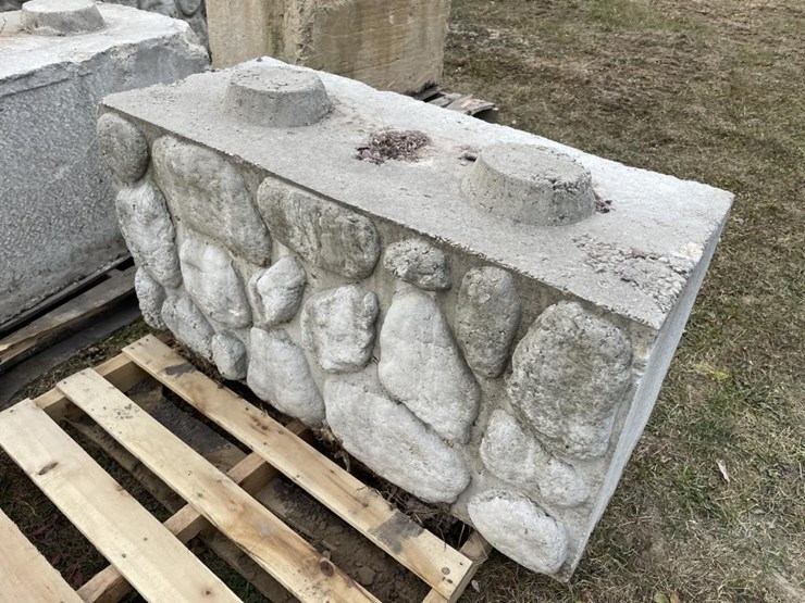 (9)-cement-landscape-blocks-image-8