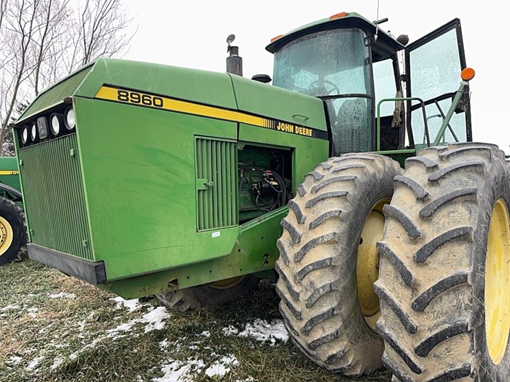 1991-john-deere-8960-image-37