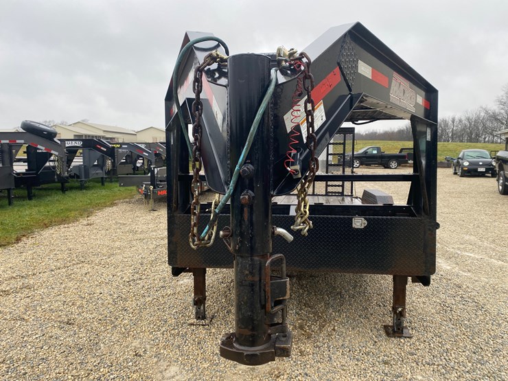 #310-•-2016-maxx-d-gooseneck-(helenville,-wi)-(has-wi-title)-image-9