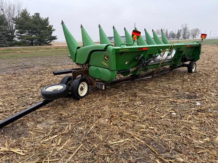 john-deere-608c-image-1