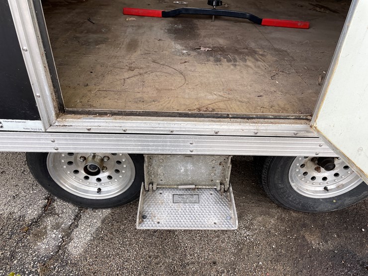 #1397-•-2001-karavan-expedition-trailer-(no-title)-(of)-image-79