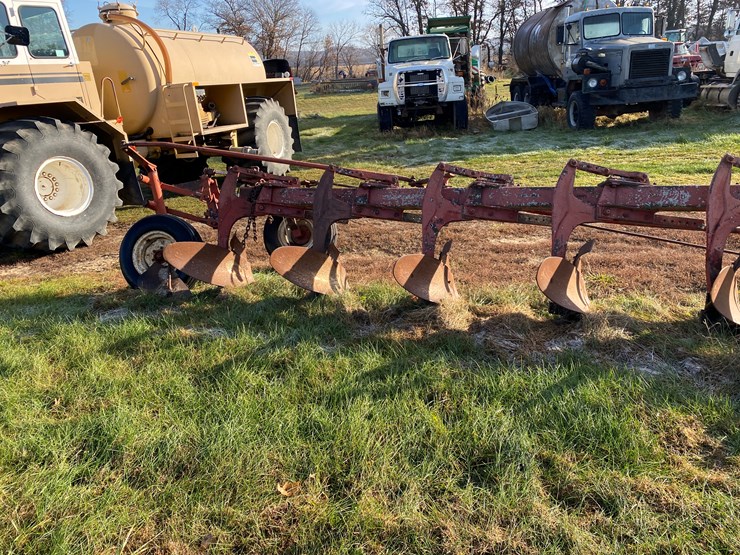 international-720-image-5